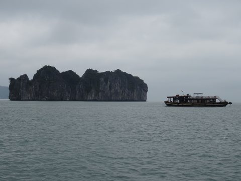 Baie d’Ha Long : terre (Ninh Binh) et mer (Cat Ba), Vietnam