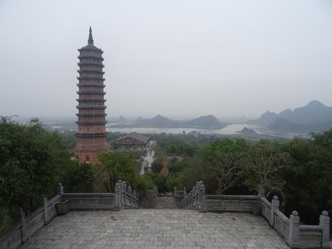 Baie d’Ha Long : terre (Ninh Binh) et mer (Cat Ba), Vietnam